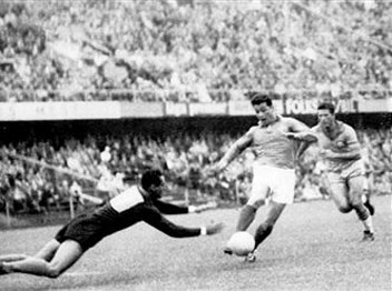 פונטיין, הכי הרבה שערים בטורניר אחד (gettyimages)