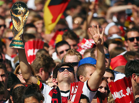 לא יודעים את נפשם מרוב אושר (gettyimages)