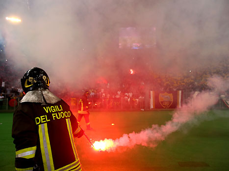 אש ותמרות עשן. רומא נכבשה (gettyimages)