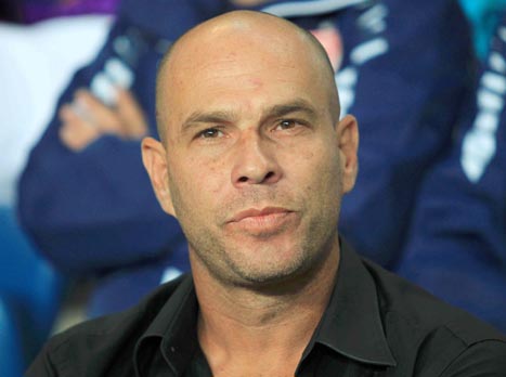 דומב. לא ראו אותו העונה כזה עצבני (אלן שיבר)