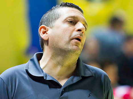 מצפה לסדרה הוגנת. פרנקל (אלן שיבר)