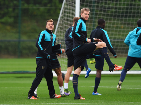 מרטסאקר ואוזיל באימון. מכאן אין דרך חזרה (getty)