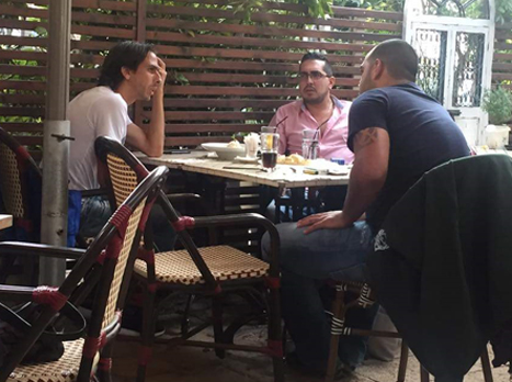 בניון נפגש עם האוהד. הסאגה הסתיימה?