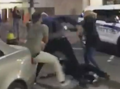 אוקאפור ברגע התקיפה (צילום מסך)