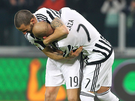 בונוצ'י הפצוע בא לברך (AFP)