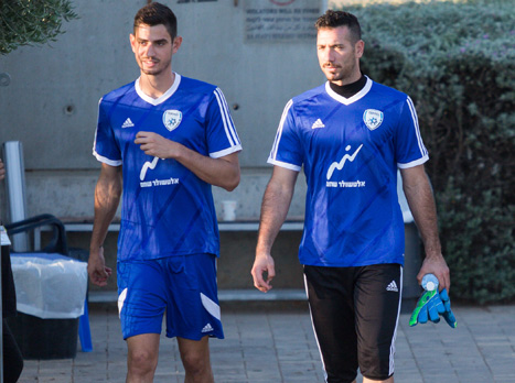 הפיקוח על השחקנים יגבר (אלן שיבר)