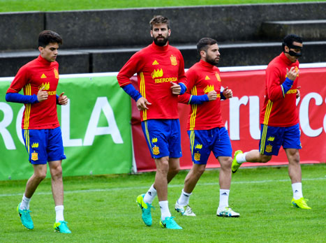 ספרד מסתערת על זכייה נוספת (GETTYIMAGES)