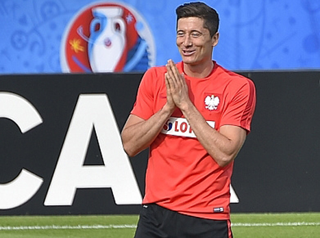 לבנדובסקי. צפון אירלנד כבר בכוננות ספיגה (getty)