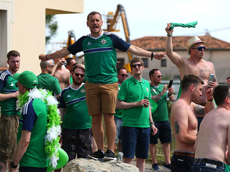 אוהדי צפון אירלנד (Getty)