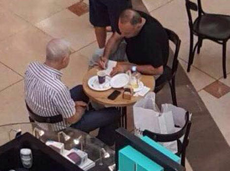 יעקב שחר ואשר אלון נפגשו, דגני בדרך לרעננה