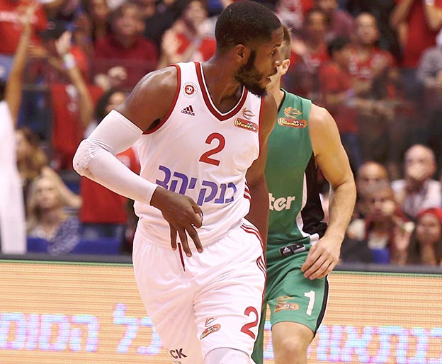 אחד המפתחות לניצחון. דייסון (אלן שיבר)
