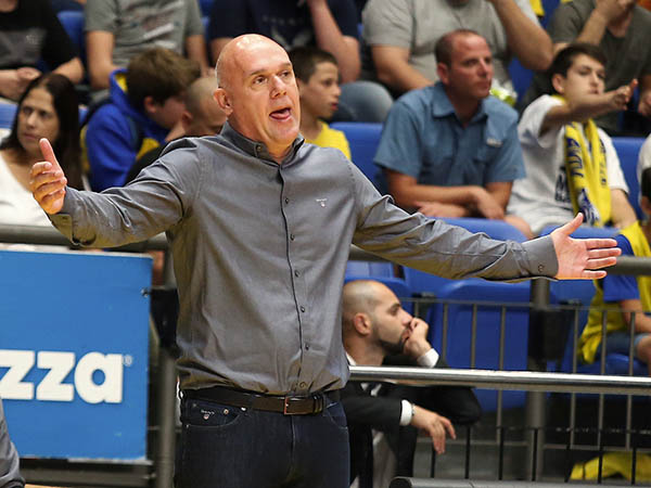 "יש לנו הרבה דברים לתקן". ספאחיה (אלן שיבר)