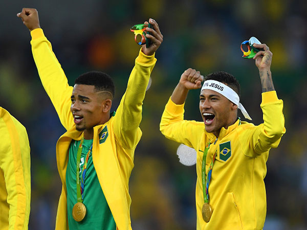 השילוב המוצלח החל כבר במשחקים האולימפיים הביתיים. ניימאר וז'סוס חוגגים זכייה (צילום: getty)