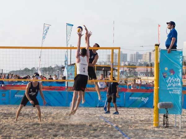 בינשטוק בפעולה. (צילום: אשר אלקובי)