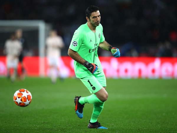 בופון. סיום כואב? (Photo by Shaun Botterill/Getty Images)