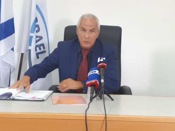 סטרשנוב. לא חסך ביקורת