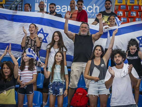 הקהל הישראלי תמך, אך הפעם מול ספרד זה לא הספיק (FIBA)
