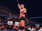 חוזר לזירה: גולדברג מול ברוק לסנר ב-WWE