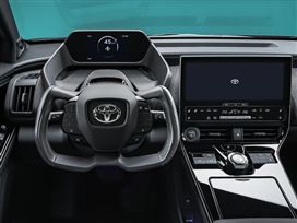 ה-Yuk של טויוטה, הגה בהשראת ענף התעופה מחובר אלקטרונית באופן מלא לגלגלים