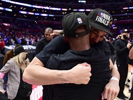 זורחת מחדש: הלילה שבפיניקס לא ישכחו לעולם