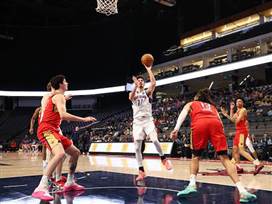 (Photo by Mercedes Oliver/NBAE via Getty Images)