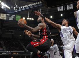 לברון נעצר: צפו במיאמי מפסידה לסקרמנטו