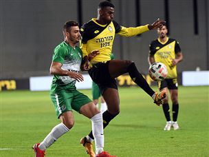 מלדה הוחלף כבר בדקה ה-23. (צילום: ברני ארדוב)