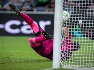 משחק טוב של ג'וש כהן מנע מסלביה למצוא את הרשת (מאור אלקסלסי)