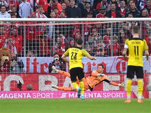 ג'אן בספיק לצמק בפנדל (Getty)