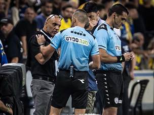 וריינשרייבר שקל להפסיק את המשחק (צילום: אלן שיבר)