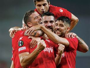 חמד פתח את הערב עם פנדל מדויק (אלן שיבר)