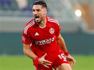 הוא קבע את התוצאה הסופית עם עזרה מההגנה. זריהן (אלן שיבר)