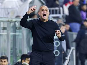 יוסי אבוקסיס ראה את שחקניו עולים ליתרון בטוח (צילום: דני מרון)