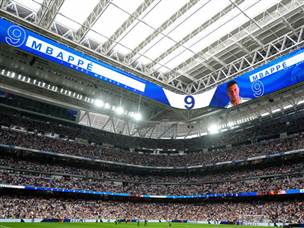 במשחק הבכורה של אמבפה בסנטיאגו ברנבאו (Getty)