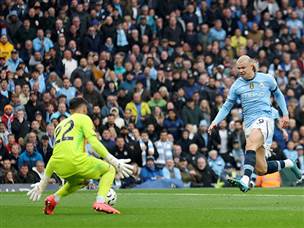 הולאנד כבש תוך תשע דקות מהפתיחה (GETTY)