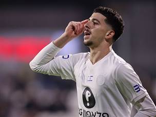 ותורג`מן רשם גולאסו (צילום: מאור אלקסלסי)