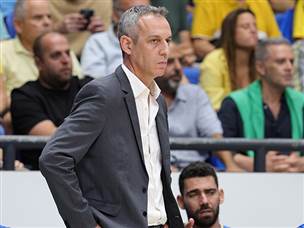 הז`קט ירד מהר מאוד. קטש (אלן שיבר)