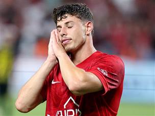 טוריאל כבש ראשון בפנדל (צילום: אלן שיבר)