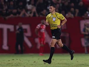 שרק לשלושה פנדלים, שניר לוי (מאור אלקסלסי)