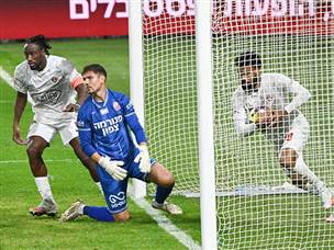 משחק אדיר. (ברני ארדוב)