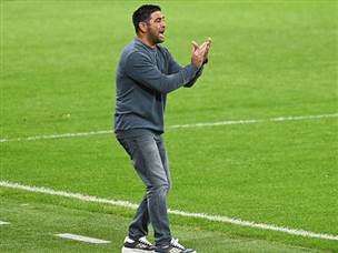 ברדה עם הפנים לדרבי (ברני ארדוב)