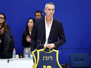 ידע מה להגיד לשחקנים. קטש (אלן שיבר)