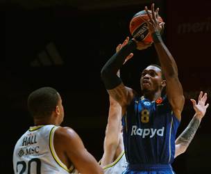 מהגדולים העונה: מכבי ת"א גברה על פנרבחצ'ה