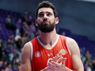 כמעט ורשמו קאמבק גדול (אלן שיבר)