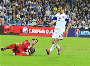 נדמה שבגוביץ' לא ישכח את דמארי עוד זמן רב (צילום: אלן שיבר)