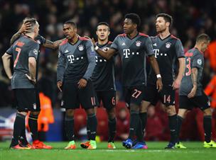 במחצית השנייה, אחרי האדום של קוסיילני, זו הייתה רק באיירן על המגרש (Getty)