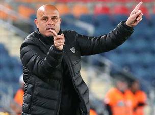 יוסי אבוקסיס. עוד התפרקות לסכנין בפלייאוף (צילום: דני מרון)