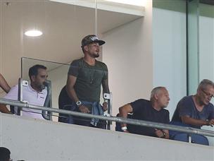 גם בוזגלו הגיע לעודד (אלן שיבר)