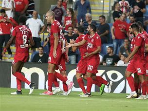 חגיגה באדום (אלן שיבר)