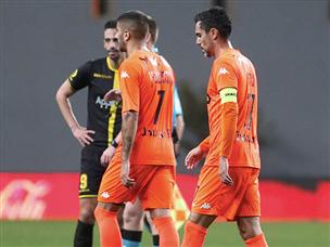 כבויה ומדוכאת. בני יהודה (אלן שיבר)